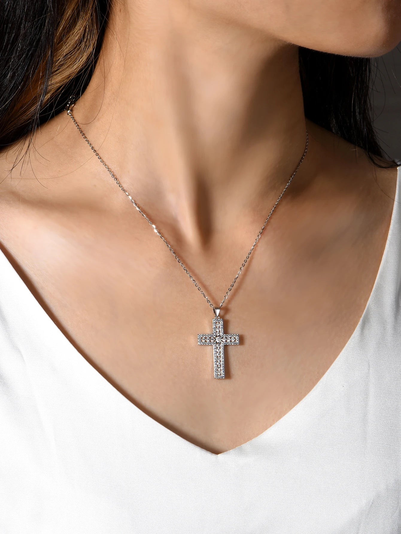 S925 Moissanite Cross Pendant